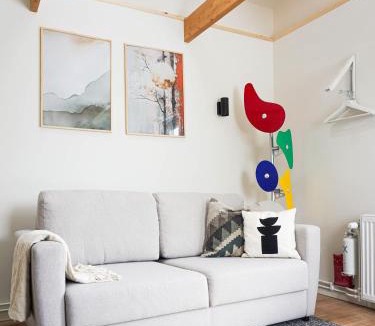 Haninge Apartment | La Petite bohéme with free parking