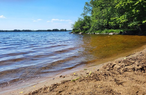 Vederslov House | Lake-close location in Småland