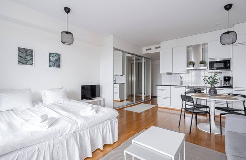 Tampere Apartment | Lake View 7th Floor Studio next to Downtown