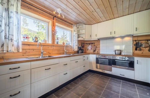Kviteseid Ski Chalet | Lakehouse 14p - Six Bedroom Chalet, Sleeps 14