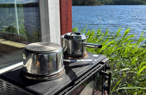Vidja Cabin | Lakehouse with wood-fired sauna. Private, nature reserve. 25 min to Stockholm