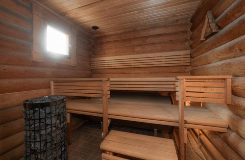 Rukatunturi House | Lakeside Cabin for 12 - Private Sauna & Lapland Hut