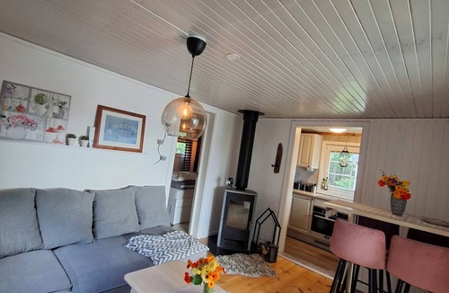 Arsunda Cabin | Lakeside Cottage Peacefull Nature & Stunning wiev. Private beach & sauna.
