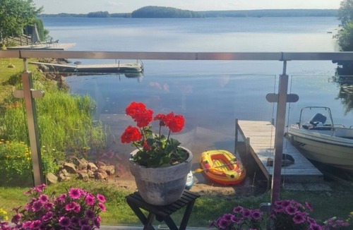 Arsunda Cabin | Lakeside Cottage Peacefull Nature & Stunning wiev. Private beach & sauna.