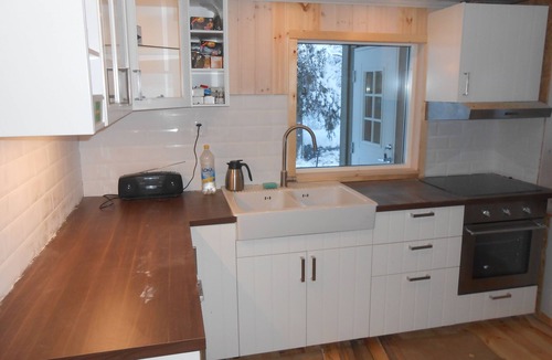 Skaulo House | Lakeside Cottage in Lapland