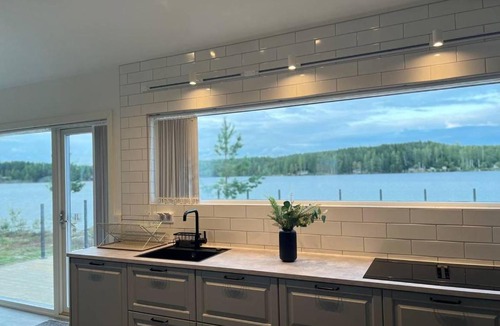 Grythyttan Villa | Lakeside cottage on its own headland - completely undisturbed
