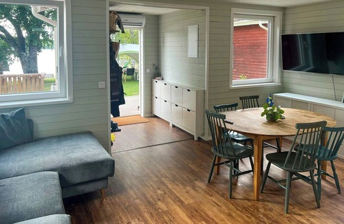 Stavsjo House | Lakeside cottage with private beach in Sörmland