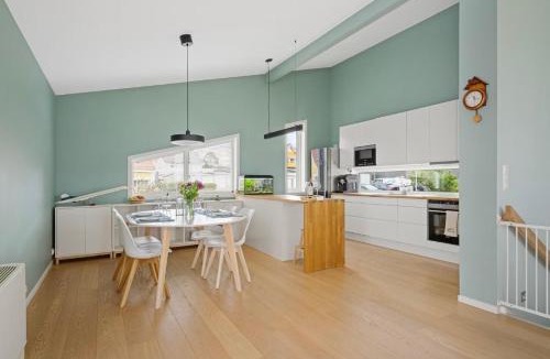 Stavanger House | Lakeside Family Home