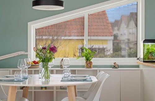 Stavanger House | Lakeside Family Home