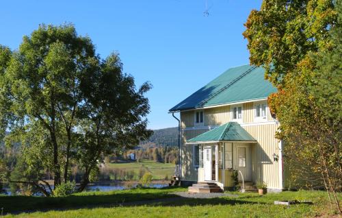 Ramvik House | Lakeside House, Storstugan