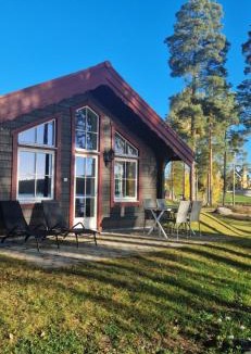 Falun House | Lakeside log cabin Främby Udde Falun