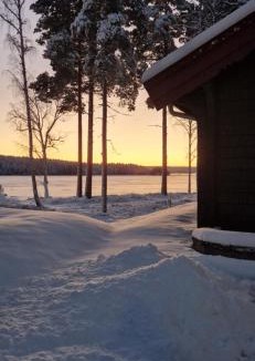 Falun House | Lakeside log cabin Främby Udde Falun