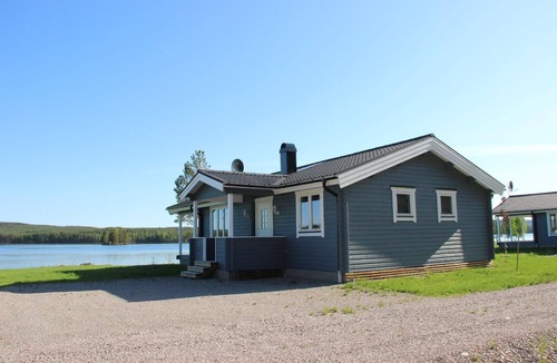 Svardsjo House | Lakeview Houses Sweden 1