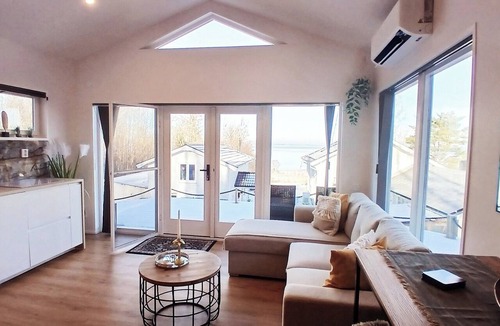 Finnerodja House | Lakeview Loft, Private Retreat at Lake Skagern