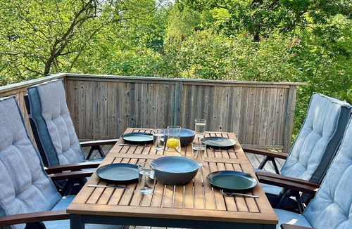 Sjuntorp Villa | Lakeview spacious family home