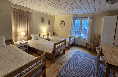 Jorn Hostel | LantLiv I Österjörn AB