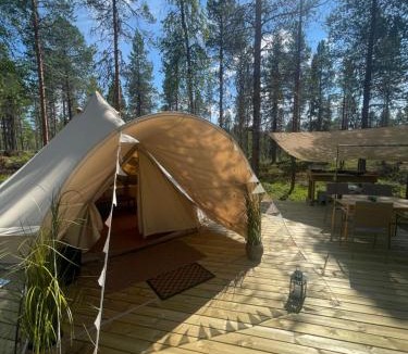 Mellanstrom Other | LaplandLiv Glampingtent with private sauna at the lake!