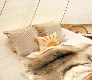 Arjeplog O Other | LaplandLiv Glampingtent with private sauna at the lake!