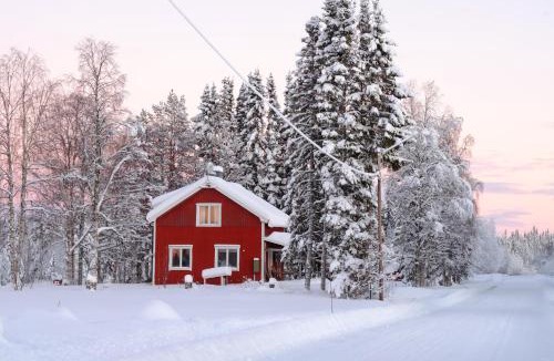 Vilhelmina Municipality House | Lapplands lilla Gästhuset med båtuthyrning - Lapplands kleines Gästehaus mit Bootsverleih