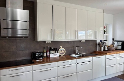 Ekero House | Large 4 Bedroom Family Home in Beautiful Ekero