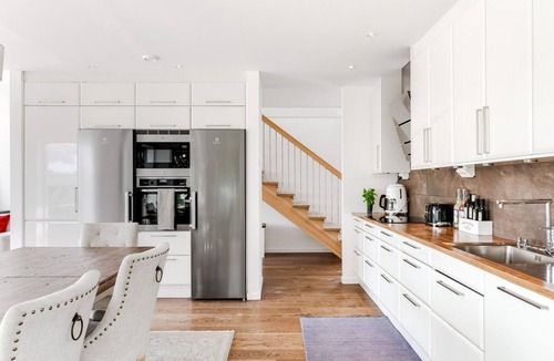Ekero House | Large 4 Bedroom Family Home in Beautiful Ekero