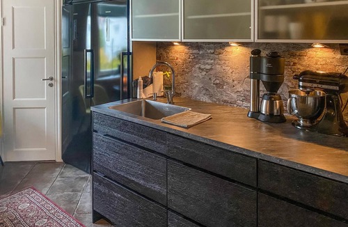 Huskvarna Apartment | Large and chic apartment with personal character, style and charm.