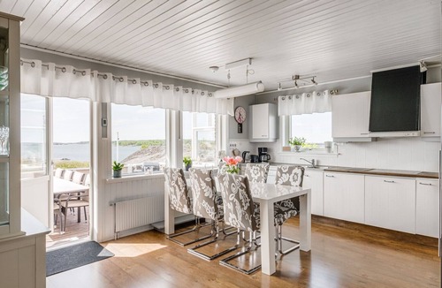 Donso Ski Chalet | Large and spacious accommodation on Donsö with ocean view| SE08030
