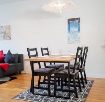 Centrum Apartment | Large Central 2BR - Scandinavian Design - Balcony