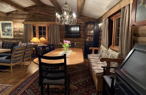Mælem Ski Chalet | Large cottage with beautiful view in Trysil