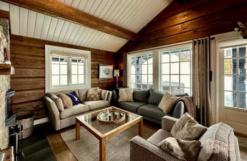 yer House | Large family cabin in Hafjell ski in-out, BBQ, terrace and fireplace