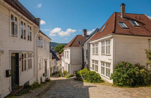 Bergen City Centre Apartment | Large Historic Apartment in the best part of Bergen