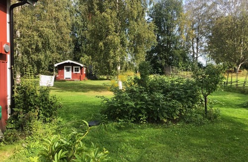 Soderbarke Ski Chalet | Large holiday home right on the lake in a dream location