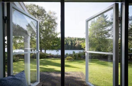 Tollered House | Large house on a lake near Göteborg