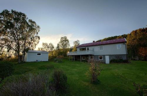 Ibestad House | Large House with Fjord View on Andørja