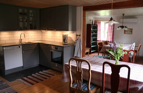 Skillingaryd Cottage | Large houses in the Småland forests for 18 people