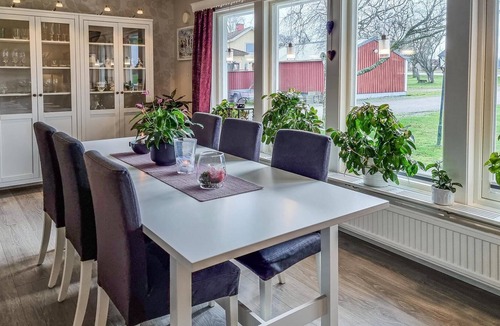 Nossebro House | Large, inviting Ferienhus with great conservatory and views of the surrounding fields.