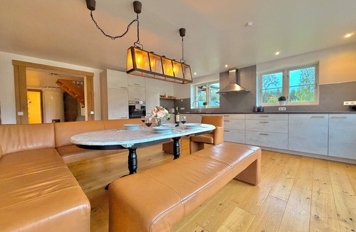 Olofstrom House | Large, lovingly renovated farmhouse – nature, hot tub, sauna, and boat