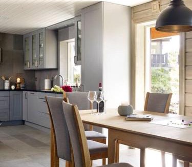 Stryn Villa | Large Mountain Lodge Stryn - sleeps 16 guests