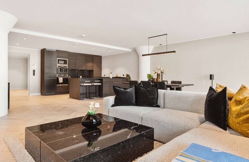 Bergen City Centre Apartment | Large Seaside 2BR - Balcony - Harbour city view