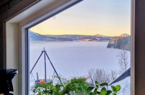 Steinsetbygdi House | Large secluded cabin with spa and view in Valdres
