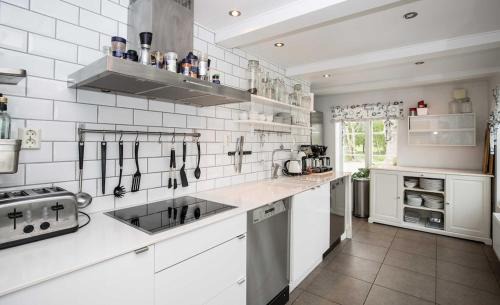 Stromstad Villa | Large villa near Strömstad GK - up to 13 guests