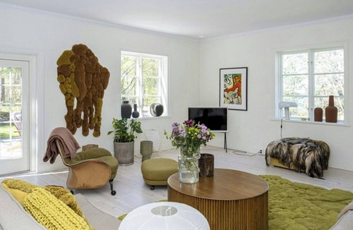 Vaxholm House | Large waterfront house on car-free Ramsö