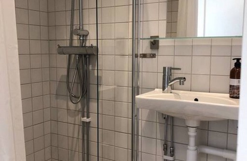 Lidingo Apartment | Lars 7 1508 #339 19kvm · Small Studio in Lidingö