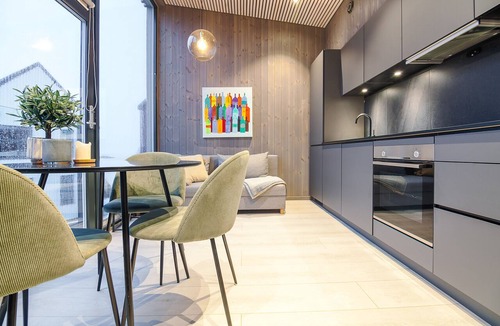 Henningsvaer Apartment | Leilighet i Banhammaren med balkong