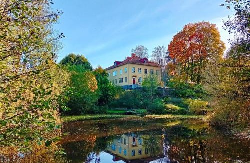 Vimmerby Municipality Bed & Breakfast | Lidhem herrgård. Bed & Breakfast och mindre lägenheter