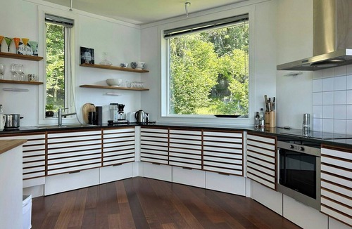 Rennesoy House | Light-filled architect's house on Rennesøy