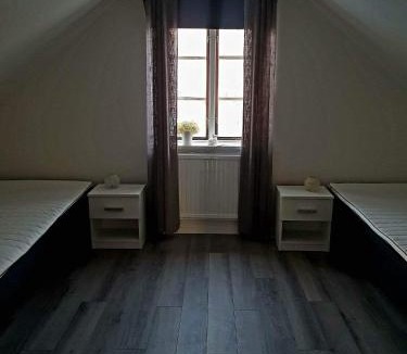 Broddetorp Apartment | Lilla lägenheten