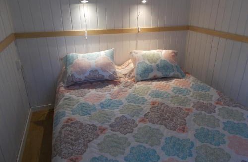 Sjotorp House | Lilla Stugan, Sjötorp