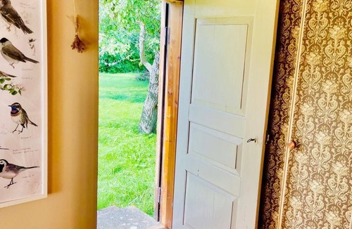 Burgsvik House | Limestone house with a large garden, close to the sea and a bistro