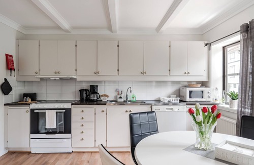 Uddevalla Apartment | Linneby 5 minutes from center, private parking in the yard